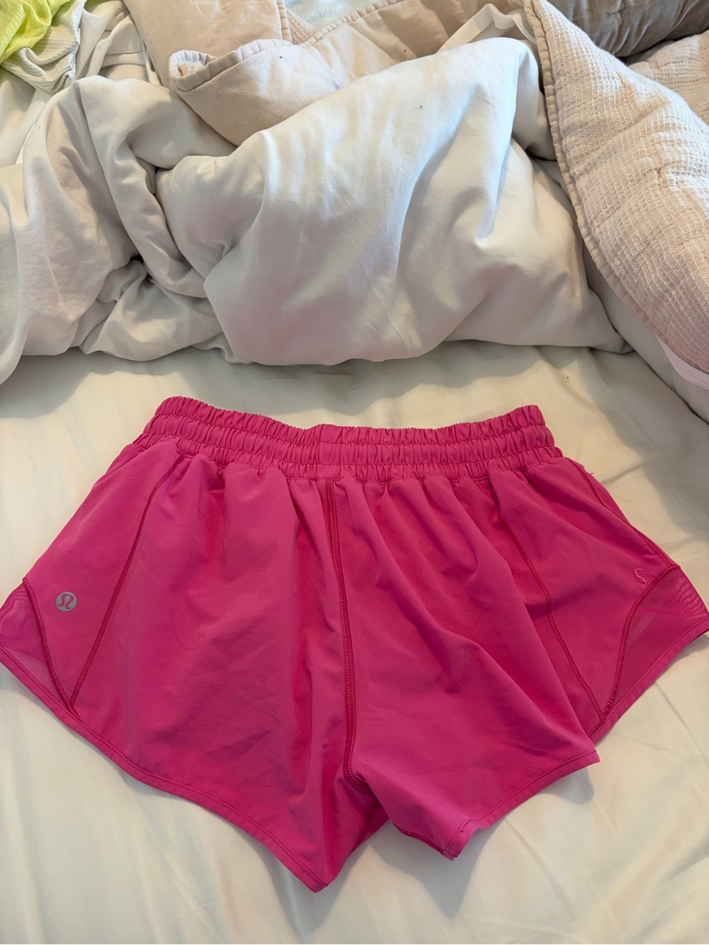 lululemon athletica sonic pink hotty hot Shorts - Picture 3 of 4